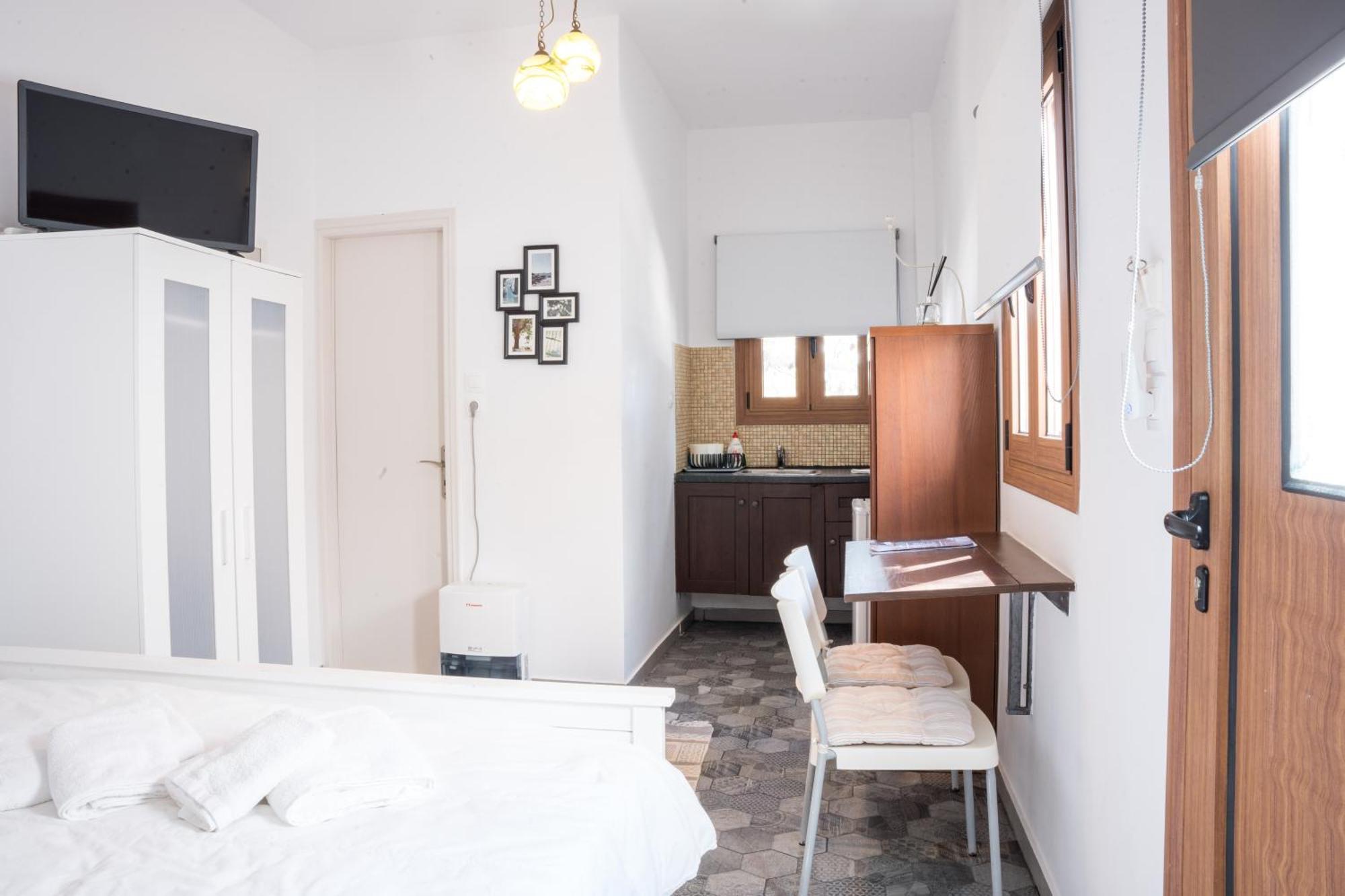 Cozy Budget Apartments In The Heart Of Fira Exterior foto